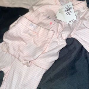 I have arrived ! The perfect 3 piece for a beautiful bundle of joy